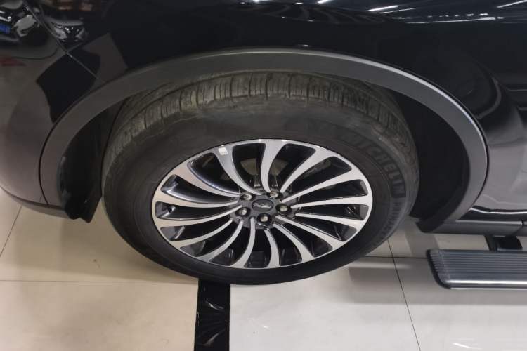 Used Lincoln Aviator 2022 3.0T V6 Four-Wheel Drive Luxury Edition Left Front Wheel Hub