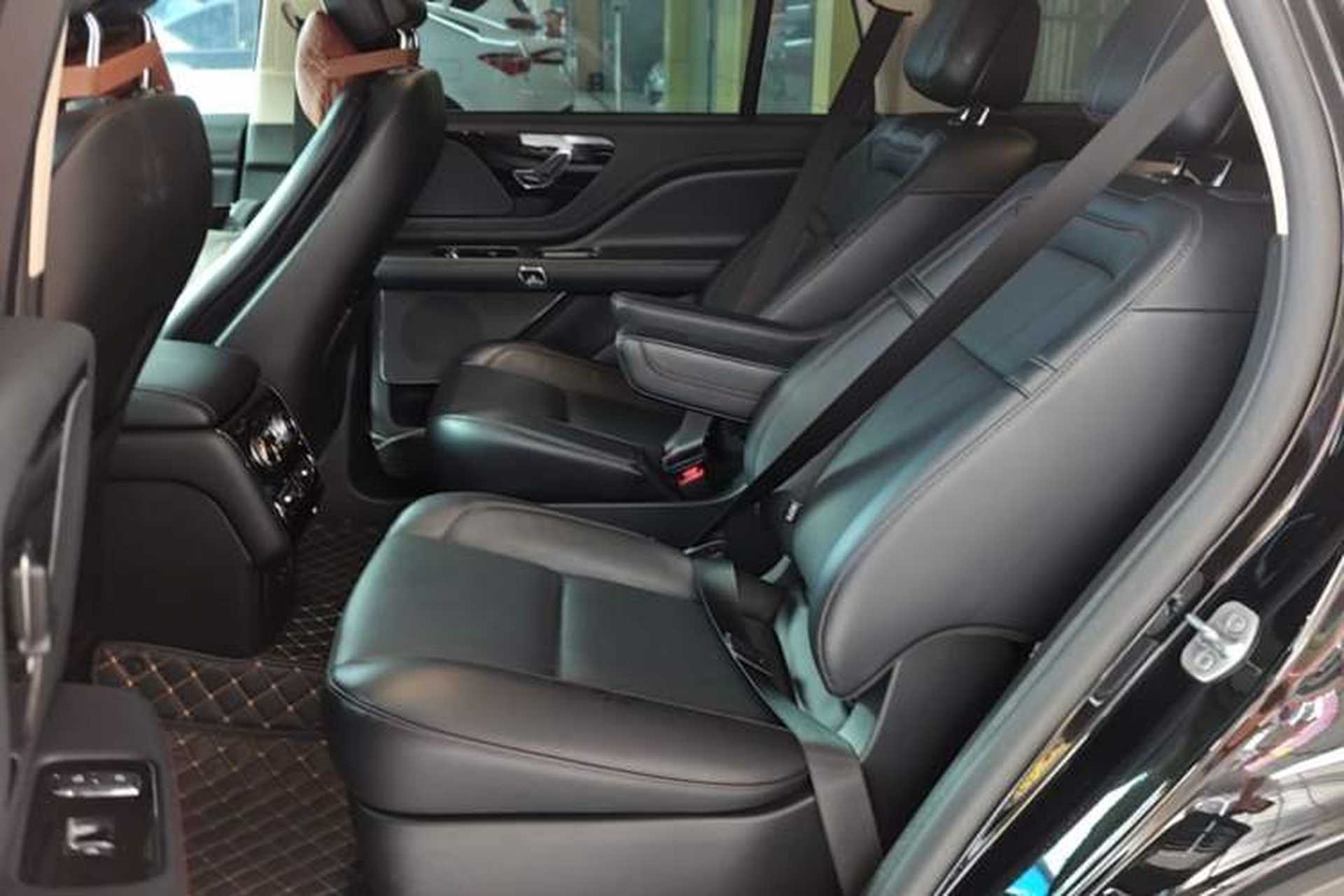 Used Lincoln Aviator 2022 3.0T V6 Four-Wheel Drive Luxury Edition Left Rear Seat