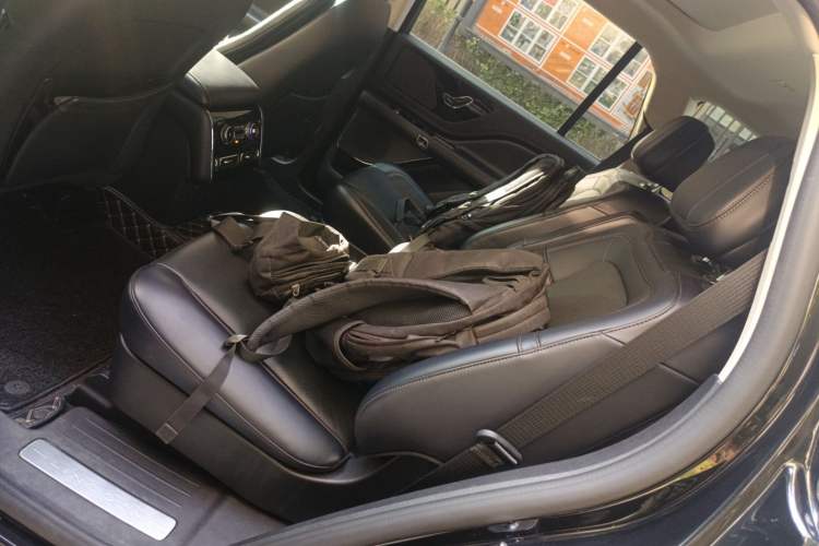 Used Lincoln Aviator 2022 3.0T V6 Four-Wheel Drive Luxury Edition Left Rear Seat