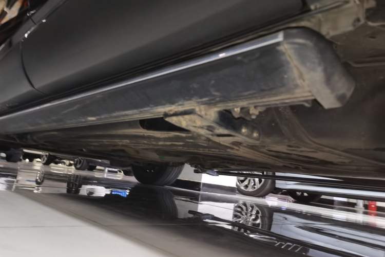 Used Lincoln Aviator 2022 3.0T V6 Four-Wheel Drive Luxury Edition Left Side Sill