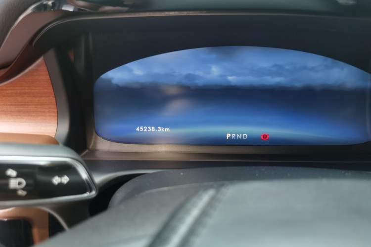 Used Lincoln Aviator 2022 3.0T V6 Four-Wheel Drive Executive Edition Odometer Close Up