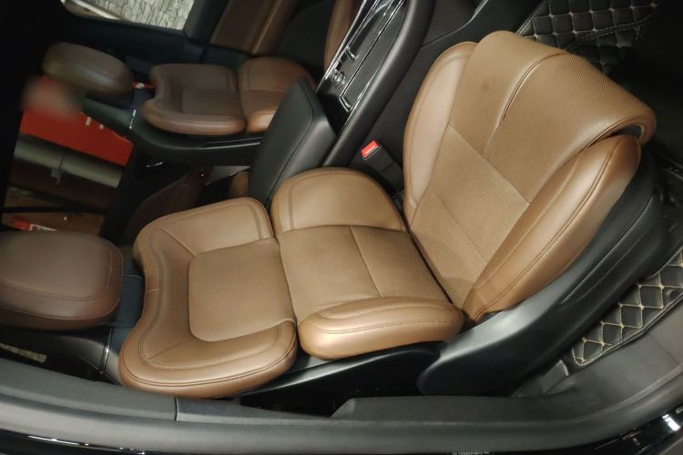 Used Lincoln Aviator 2022 3.0T V6 Four-Wheel Drive Executive Edition Right Front Seat
