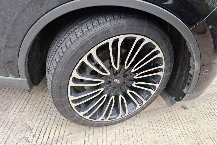 Used Lincoln Aviator 2022 3.0T V6 Four-Wheel Drive Executive Edition Right Front Wheel Hub