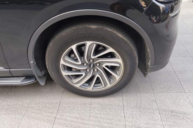 Used Lincoln Aviator 2022 3.0T V6 Four-Wheel Drive Luxury Edition Right Front Wheel Hub
