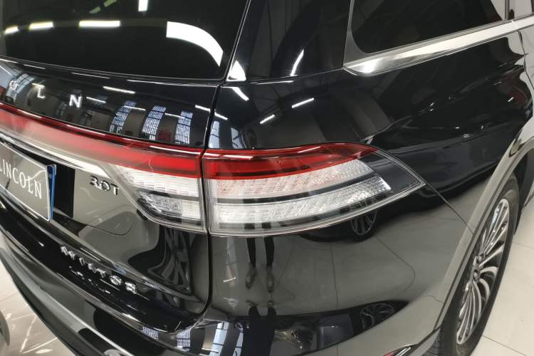 Used Lincoln Aviator 2022 3.0T V6 Four-Wheel Drive Luxury Edition Right Rear Taillight