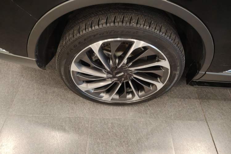 Used Lincoln Aviator 2022 3.0T V6 Four-Wheel Drive Executive Edition Right Rear Wheel Hub