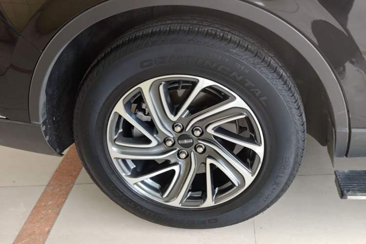 Used Lincoln Aviator 2022 3.0T V6 Four-Wheel Drive Luxury Edition Right Rear Wheel Hub