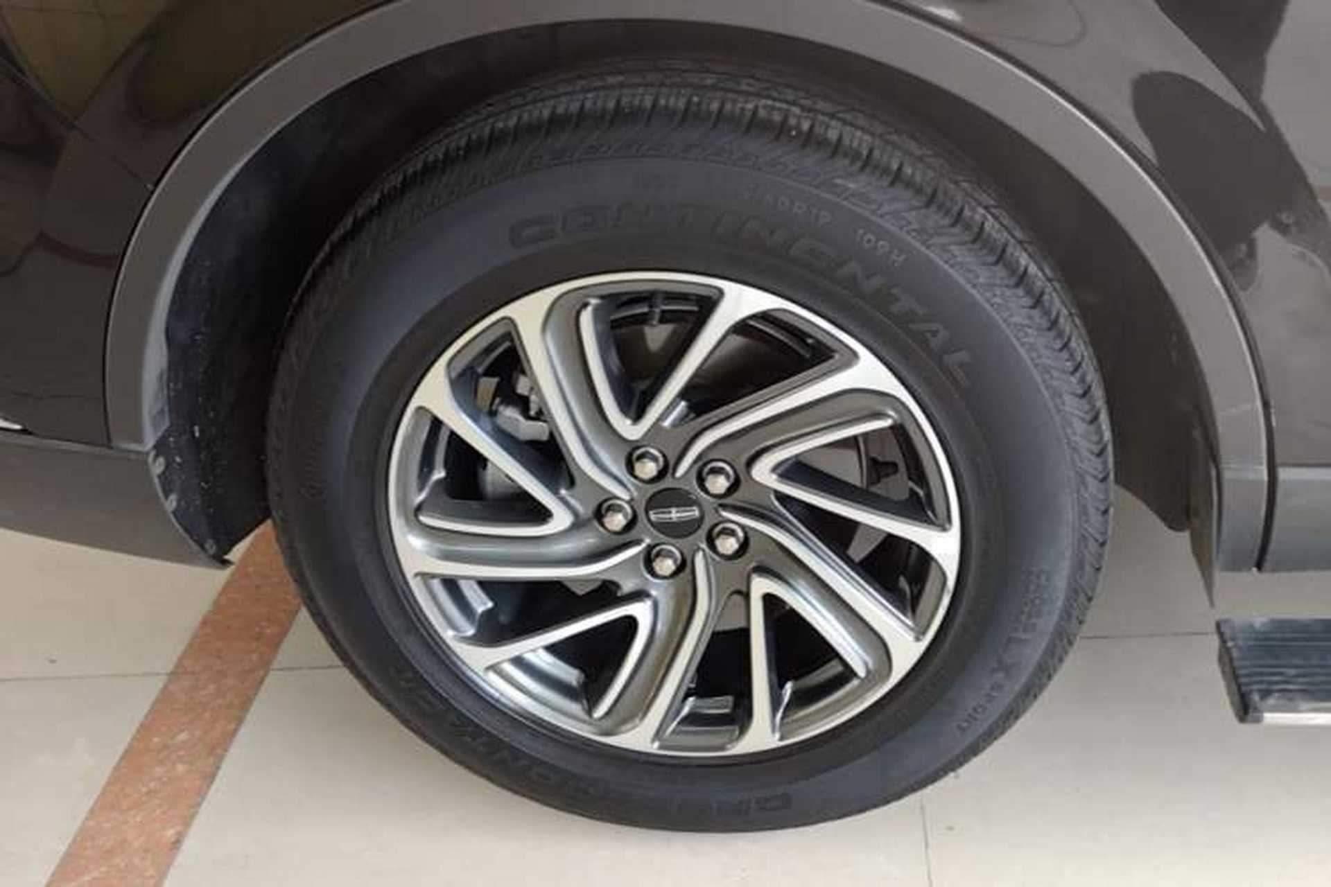 Used Lincoln Aviator 2022 3.0T V6 Four-Wheel Drive Luxury Edition Right Rear Wheel Hub