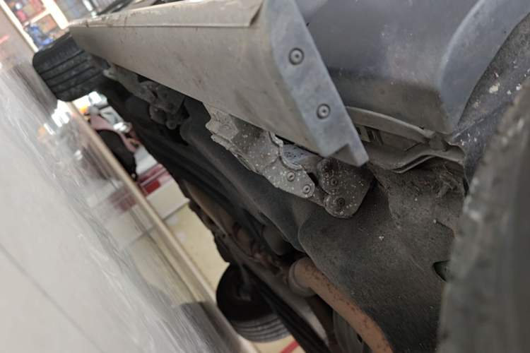 Used Lincoln Aviator 2022 3.0T V6 Four-Wheel Drive Luxury Edition Right Side Sill