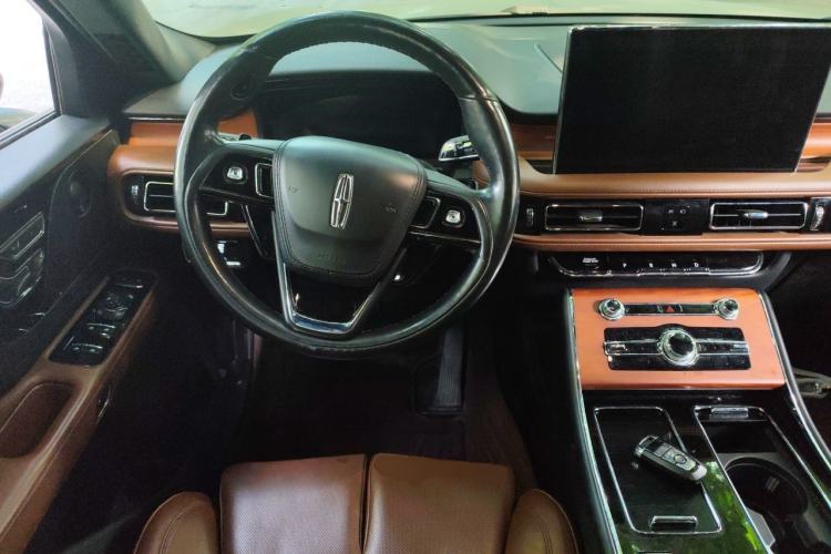 Used Lincoln Aviator 2022 3.0T V6 Four-Wheel Drive Luxury Edition Steering Wheel
