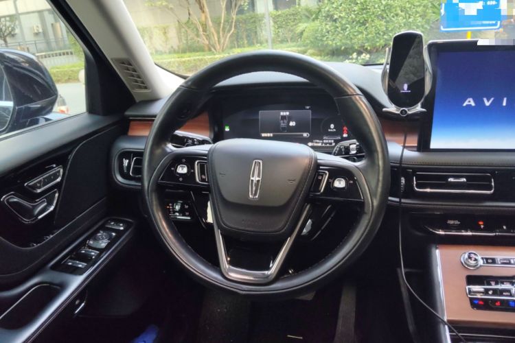 Used Lincoln Aviator 2022 3.0T V6 Four-Wheel Drive Luxury Edition Steering Wheel