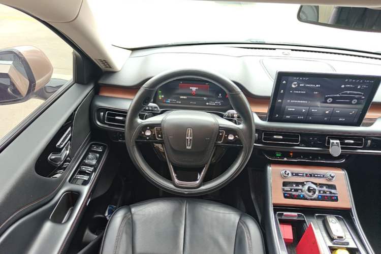 Used Lincoln Aviator 2022 3.0T V6 Four-Wheel Drive Luxury Edition Steering Wheel