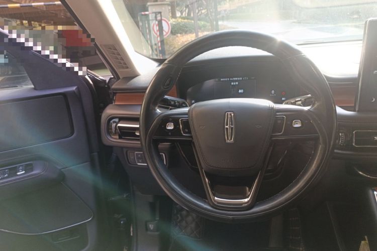 Used Lincoln Aviator 2022 3.0T V6 Four-Wheel Drive Luxury Edition Steering Wheel