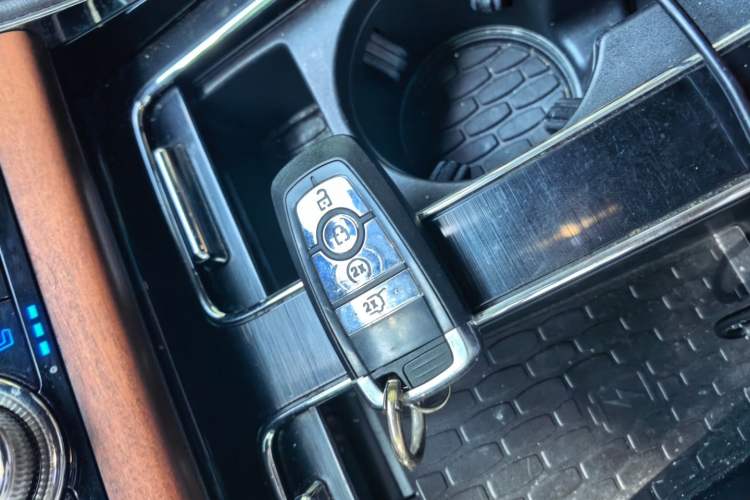 Used Lincoln Aviator 2022 3.0T V6 Four-Wheel Drive Luxury Edition Vehicle Key