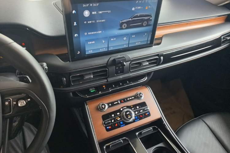 Used Lincoln Aviator 2022 3.0T V6 Four-Wheel Drive Luxury Edition Audio And AC Panel