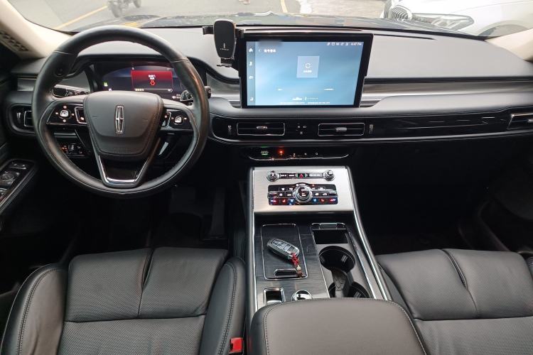 Used Lincoln Aviator 2022 3.0T V6 Four-Wheel Drive Centennial Limited Edition Center Console