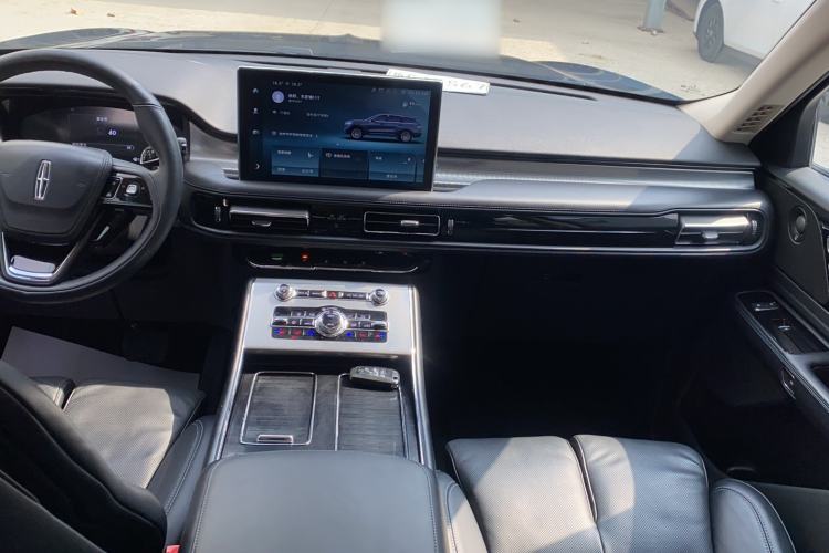 Used Lincoln Aviator 2022 3.0T V6 Four-Wheel Drive Centennial Limited Edition Center Console