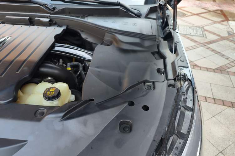 Used Lincoln Aviator 2022 3.0T V6 Four-Wheel Drive Centennial Limited Edition Engine Bay Left