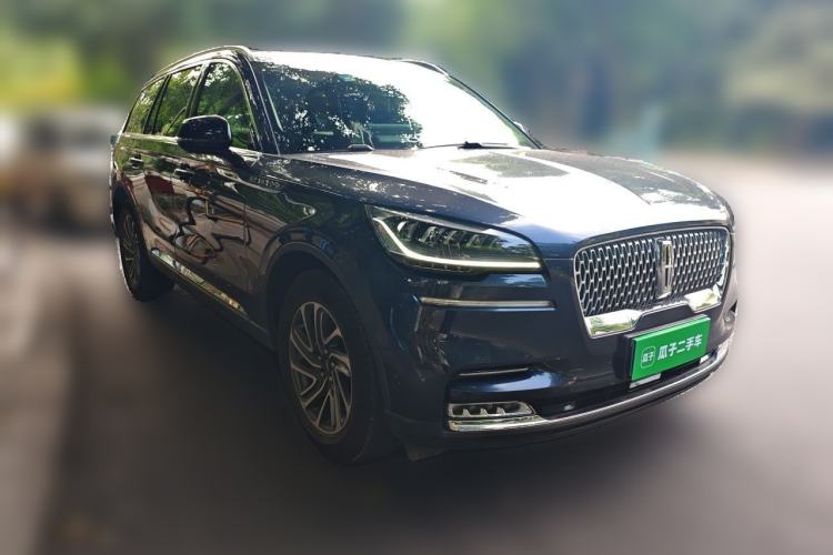 Used Lincoln Aviator 2022 3.0T V6 Four-Wheel Drive Luxury Edition Front Right 45 Deg