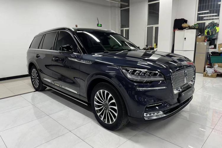 Used Lincoln Aviator 2022 3.0T V6 Four-Wheel Drive Luxury Edition Front Right 45 Deg