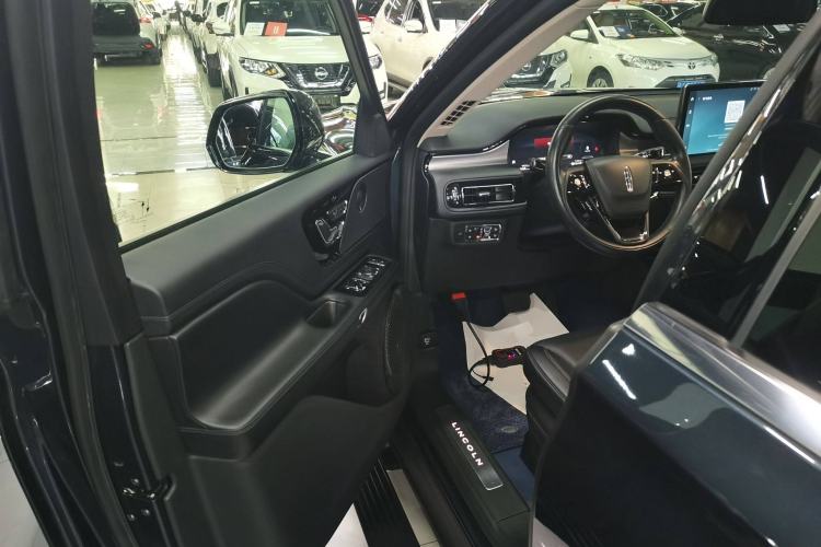 Used Lincoln Aviator 2022 3.0T V6 Four-Wheel Drive Centennial Limited Edition Interior 3