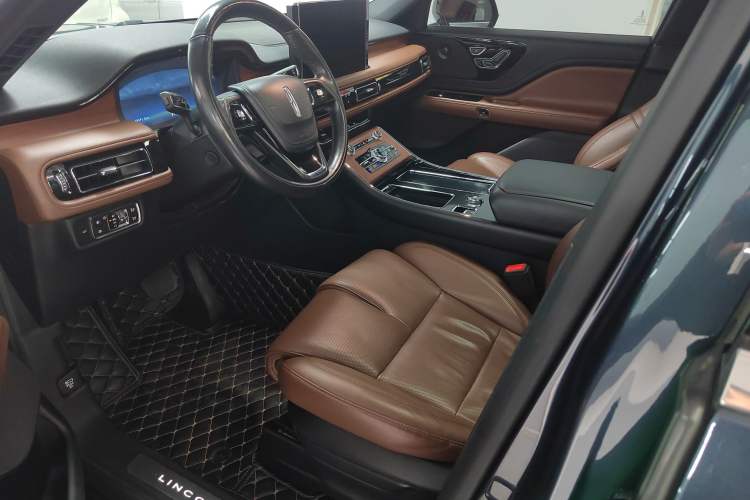 Used Lincoln Aviator 2022 3.0T V6 Four-Wheel Drive Luxury Edition Interior 3