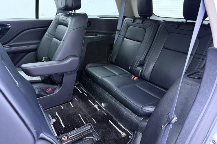 Used Lincoln Aviator 2022 3.0T V6 Four-Wheel Drive Centennial Limited Edition Interior 7