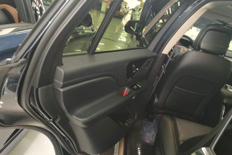 Used Lincoln Aviator 2022 3.0T V6 Four-Wheel Drive Centennial Limited Edition Interior 8