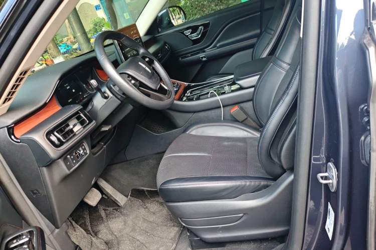 Used Lincoln Aviator 2022 3.0T V6 Four-Wheel Drive Luxury Edition Left Front Seat