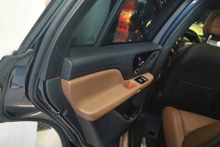 Used Lincoln Aviator 2022 3.0T V6 Four-Wheel Drive Luxury Edition Left Rear Door Interior