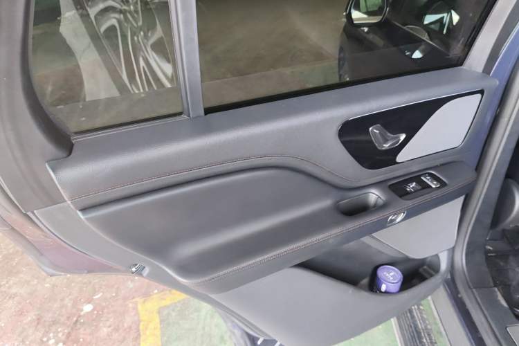 Used Lincoln Aviator 2022 3.0T V6 Four-Wheel Drive Luxury Edition Left Rear Door Interior