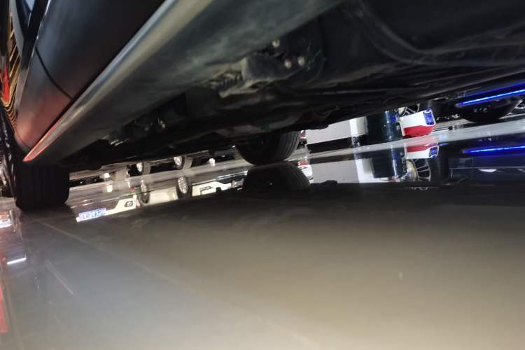 Used Lincoln Aviator 2022 3.0T V6 Four-Wheel Drive Luxury Edition Left Side Sill