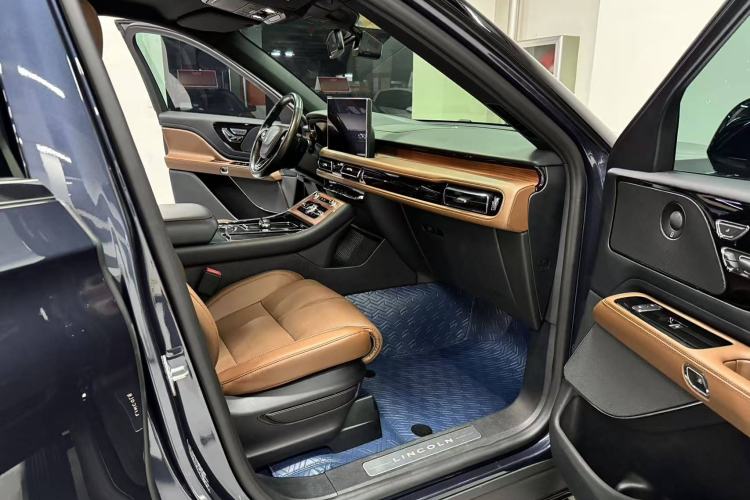 Used Lincoln Aviator 2022 3.0T V6 Four-Wheel Drive Luxury Edition Right Front Seat