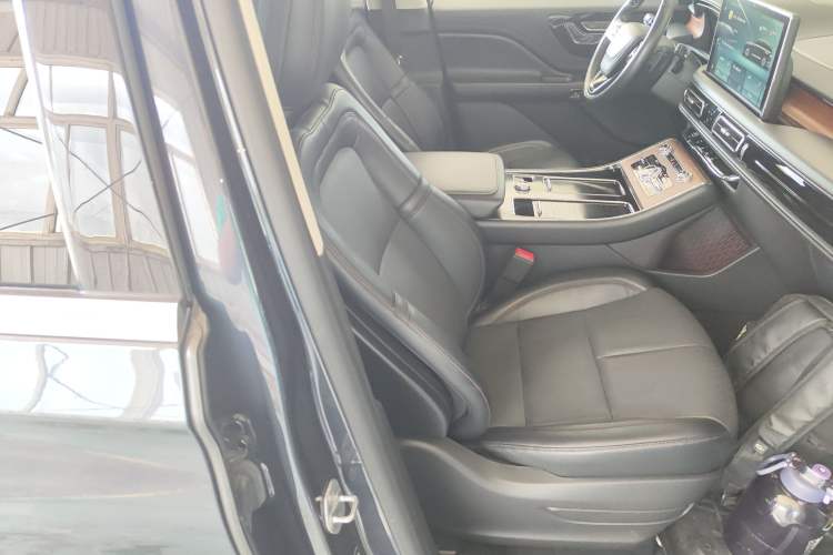 Used Lincoln Aviator 2022 3.0T V6 Four-Wheel Drive Luxury Edition Right Front Seat