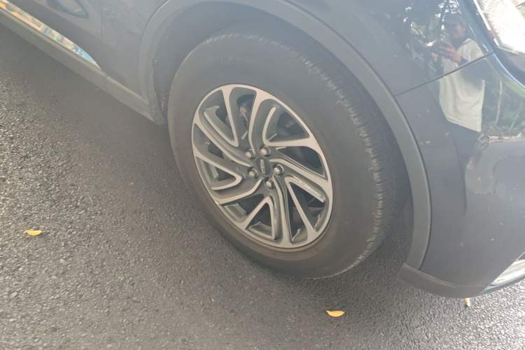Used Lincoln Aviator 2022 3.0T V6 Four-Wheel Drive Luxury Edition Right Front Wheel Hub