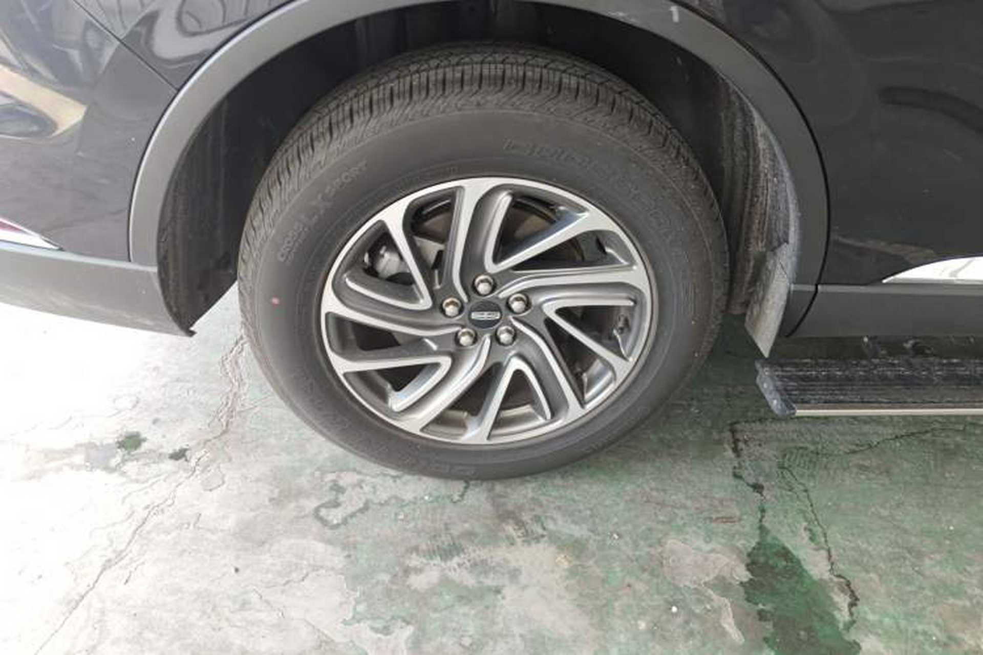 Used Lincoln Aviator 2022 3.0T V6 Four-Wheel Drive Luxury Edition Right Rear Wheel Hub