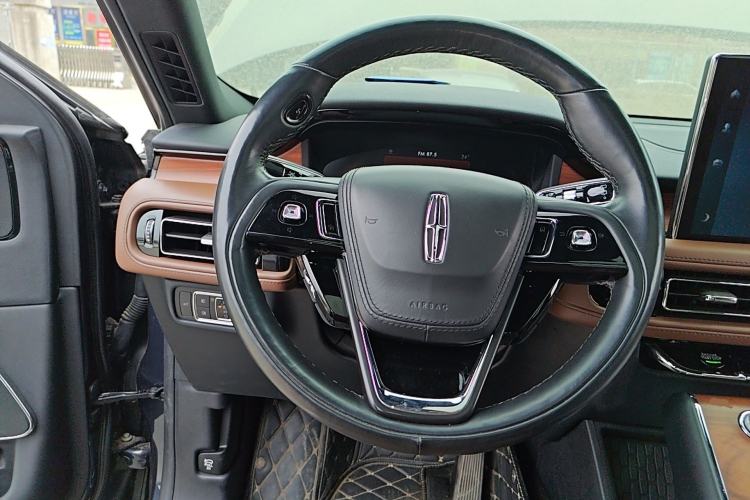 Used Lincoln Aviator 2022 3.0T V6 Four-Wheel Drive Luxury Edition Steering Wheel