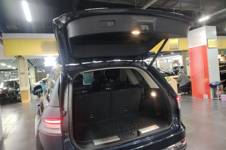 Used Lincoln Aviator 2022 3.0T V6 Four-Wheel Drive Luxury Edition Trunk
