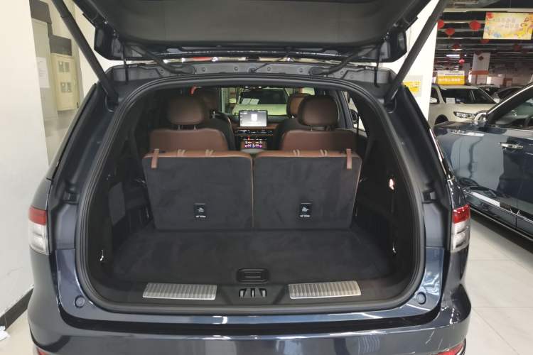 Used Lincoln Aviator 2022 3.0T V6 Four-Wheel Drive Luxury Edition Trunk