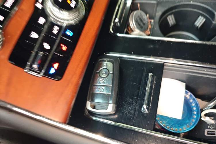 Used Lincoln Aviator 2022 3.0T V6 Four-Wheel Drive Luxury Edition Vehicle Key