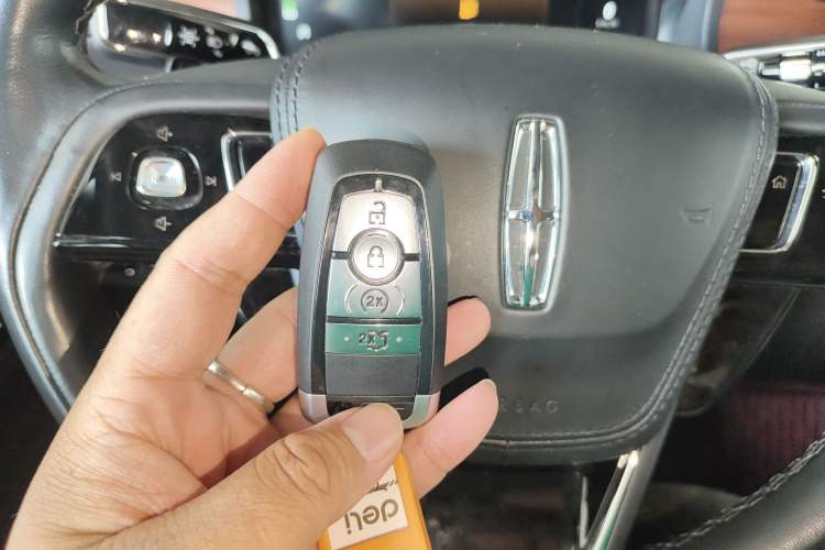 Used Lincoln Aviator 2022 3.0T V6 Four-Wheel Drive Luxury Edition Vehicle Key