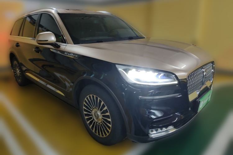 Used Lincoln Aviator 2022 3.0T V6 Four-Wheel Drive Luxury Edition Front Right 45 Deg