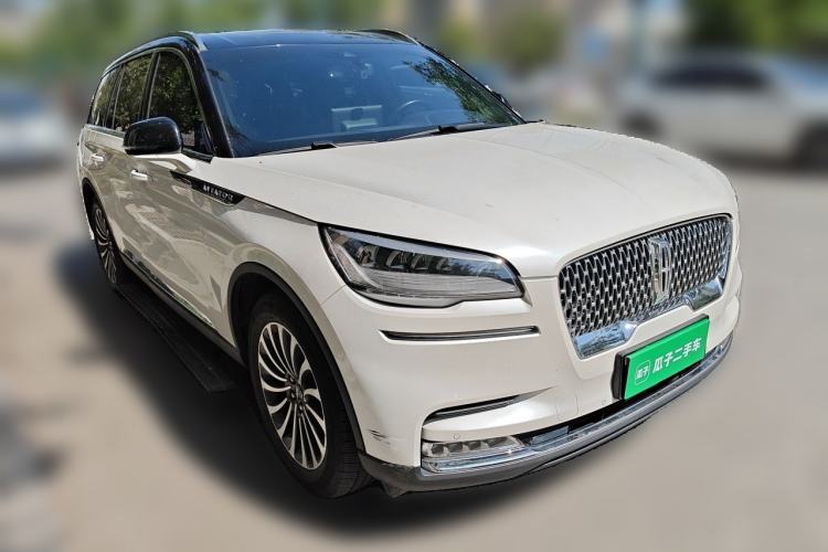 Used Lincoln Aviator 2022 3.0T V6 Four-Wheel Drive Luxury Edition Front Right 45 Deg