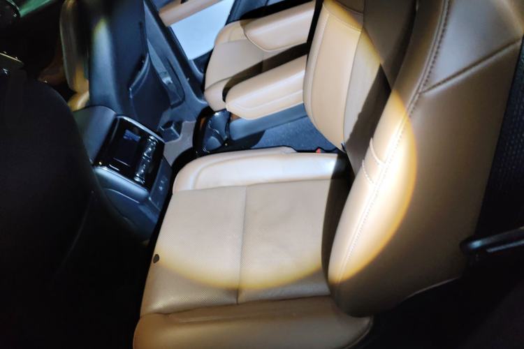 Used Lincoln Aviator 2022 3.0T V6 Four-Wheel Drive Executive Edition Left Rear Seat