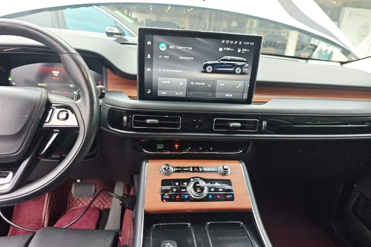 Used Lincoln Aviator 2022 3.0T V6 Four-Wheel Drive Luxury Edition Audio And AC Panel