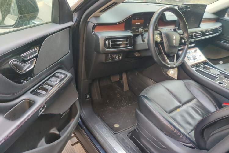 Used Lincoln Aviator 2022 3.0T V6 Four-Wheel Drive Luxury Edition Interior 3