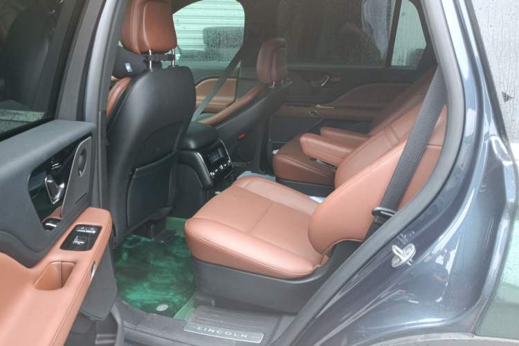 Used Lincoln Aviator 2022 3.0T V6 Four-Wheel Drive Luxury Edition Interior 4