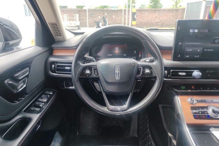 Used Lincoln Aviator 2022 3.0T V6 Four-Wheel Drive Luxury Edition Steering Wheel