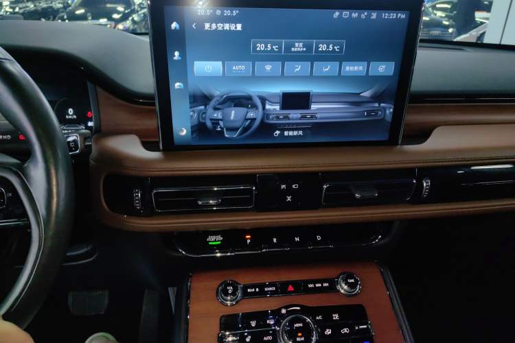 Used Lincoln Aviator 2022 3.0T V6 Four-Wheel Drive Luxury Edition Audio And AC Panel