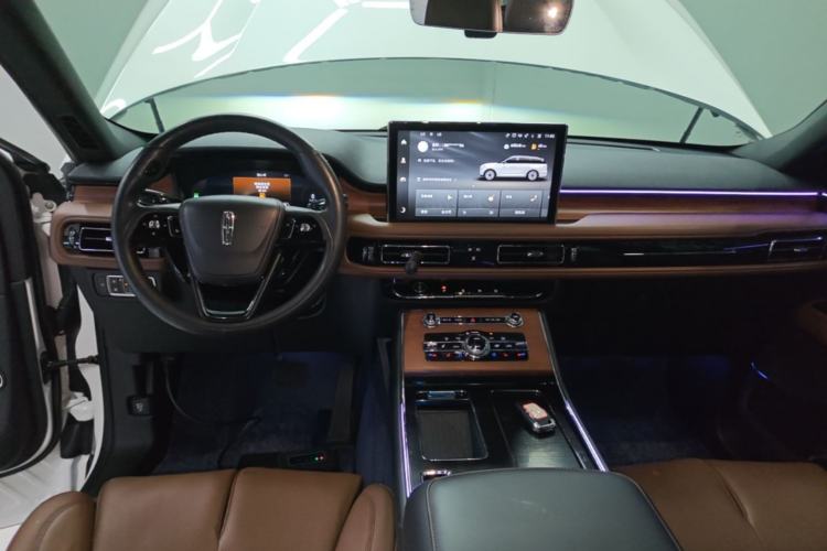 Used Lincoln Aviator 2022 3.0T V6 Four-Wheel Drive Luxury Edition Center Console